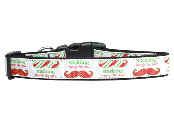 Christmas Pet Dog & Cat Nylon Collar or Leash, "Stashing Through The Snow"